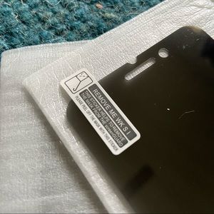 iPhone 7 accessories- 2 privacy screens